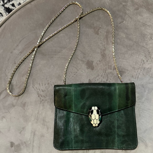 Bvlgari Bag
Green leather
Gold hardware
Used once, excellent condition - Picture 2 of 16